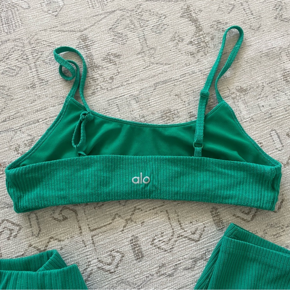 Alo legging and bra set - Picture 6 of 6